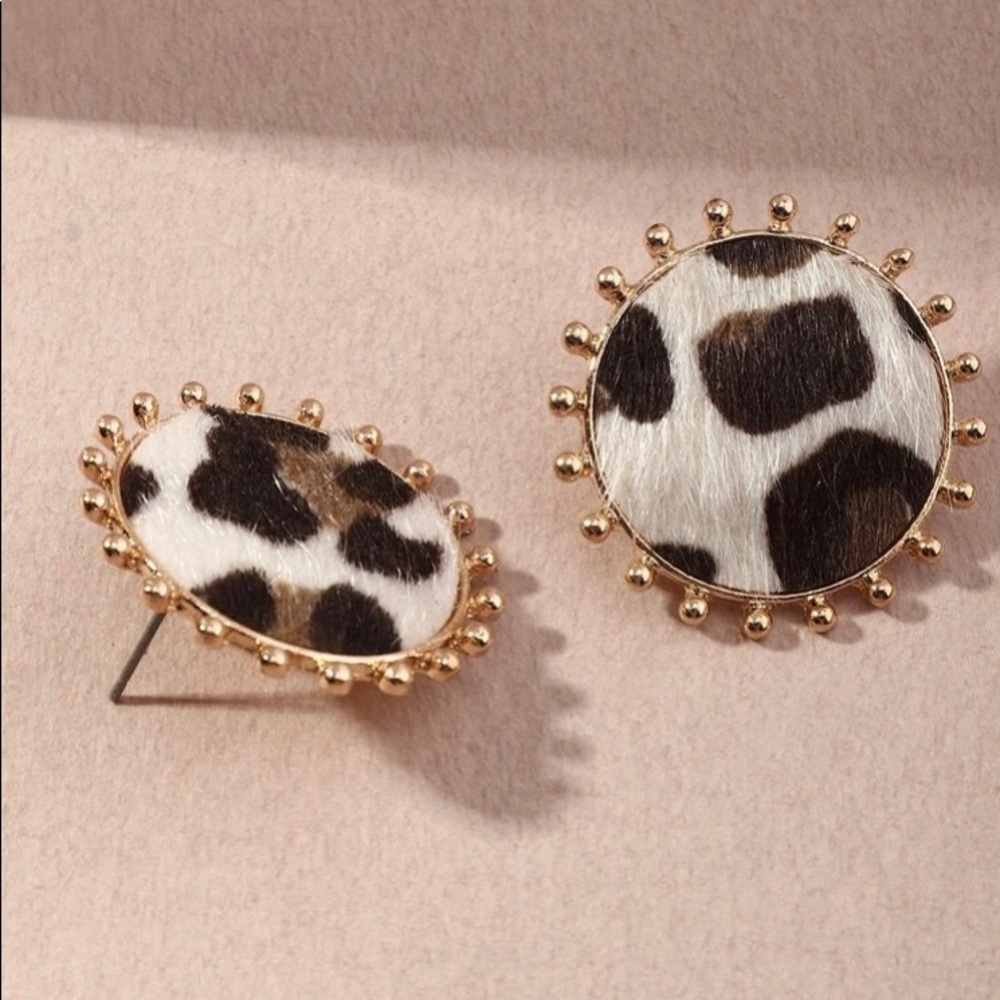 Round point-cheetah